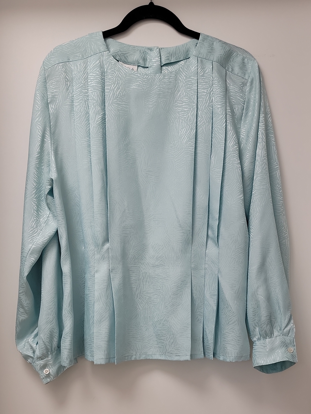 NICOLA Light Blue Textured Pleat-Front Blouse